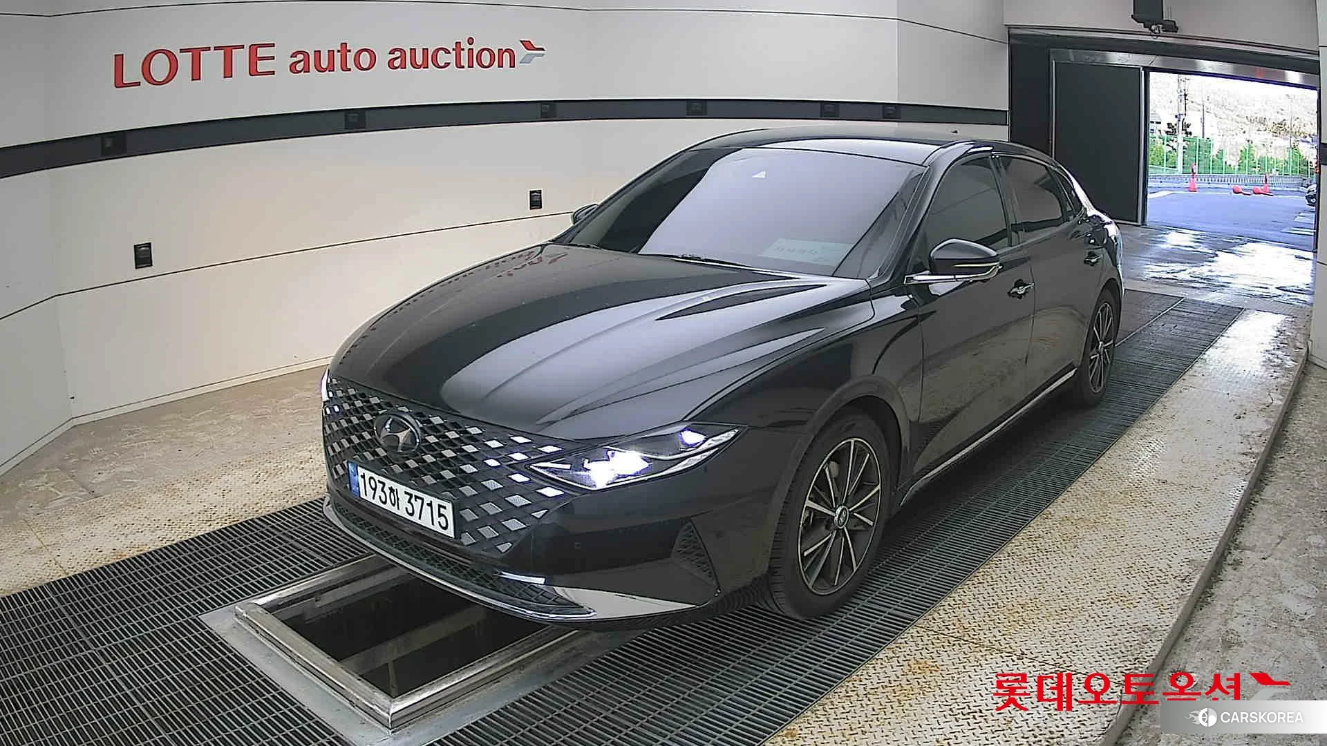 Hyundai Grandeur 2022 Midnight Black Pearl из Кореи, фото 5