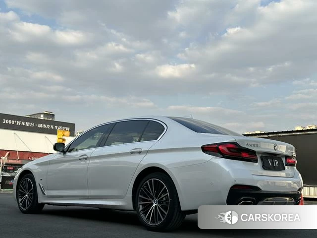 BMW 5 series 2022 Белый из Китая, фото 5