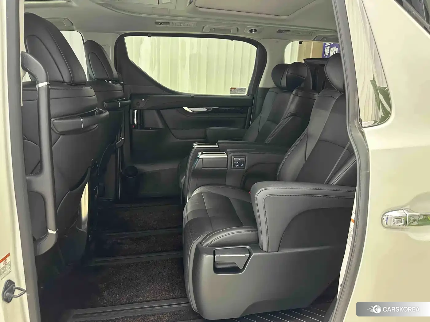 Toyota Vellfire 2020 Белый из Китая, фото 5