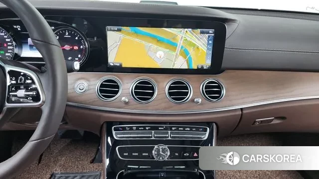 Mercedes-Benz E-Class W213 2019 Белый из Кореи, фото 5