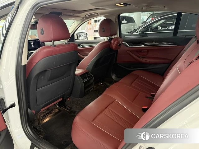 BMW 5 series 2022 Белый из Китая, фото 5