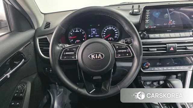 Kia Seltos 2019 Белый из Кореи, фото 5