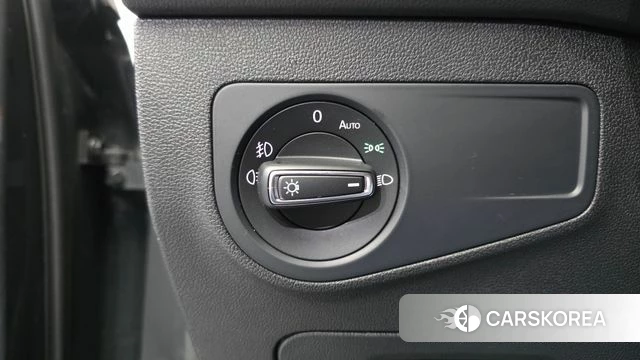 Volkswagen Tiguan second Generation 2020 Серый из Кореи, фото 5
