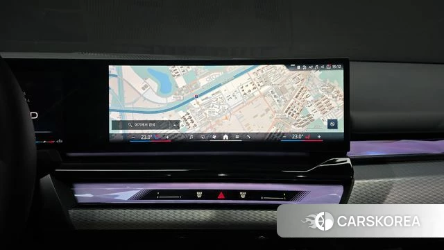 BMW 5 Series (G60) 2025 Цвет галактики из Кореи, фото 5