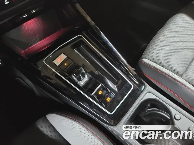 Volkswagen Golf 8th Generation 2023 Красный из Кореи, фото 5