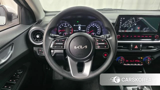 Kia The New K3 2nd generation 2022 Белый из Кореи, фото 5