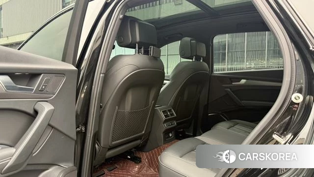 Audi Q5L 2023 Черный из Китая, фото 5