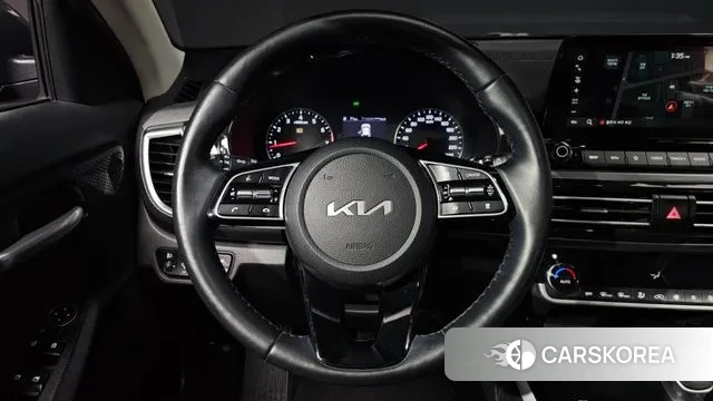 Kia Seltos 2021 Серый из Кореи, фото 5