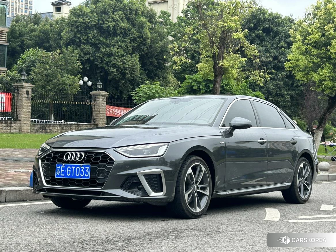 Audi A4L 2020 Темно-серый из Китая, фото 5