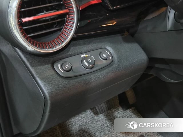 Chevrolet (GM Daewoo) Trax Crossover 2025 Черный из Кореи, фото 5