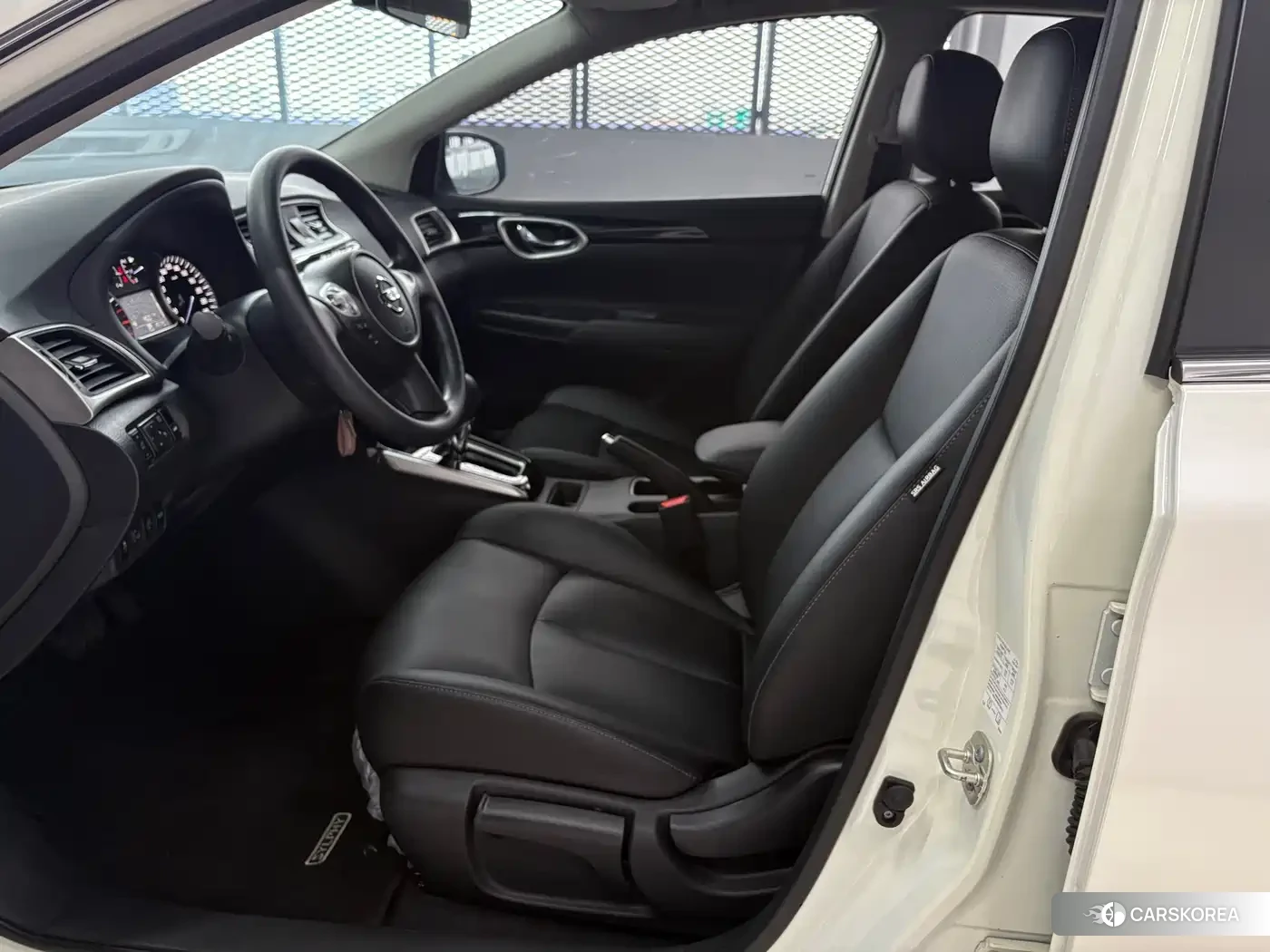 Nissan Sylphy 2022 Белый из Китая, фото 5