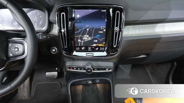 Volvo XC40 2021 Белый из Кореи, фото 5