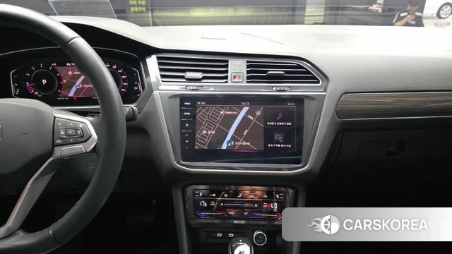 Volkswagen Tiguan Allspace 2023 Синий из Кореи, фото 5
