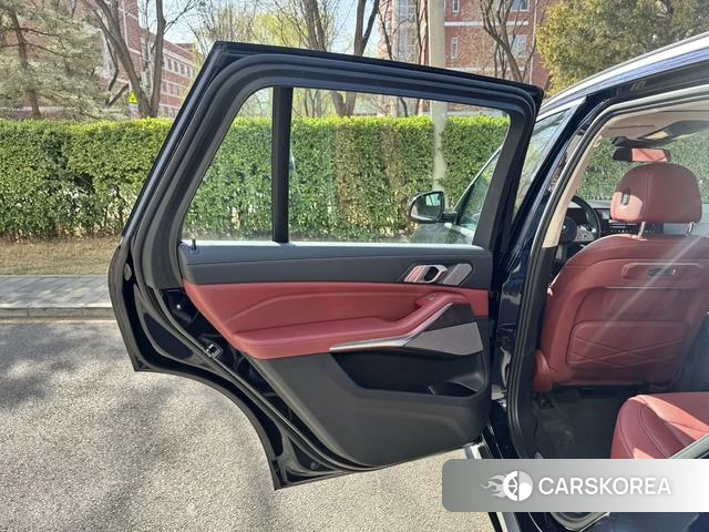 BMW X5 2025 Черный из Китая, фото 5