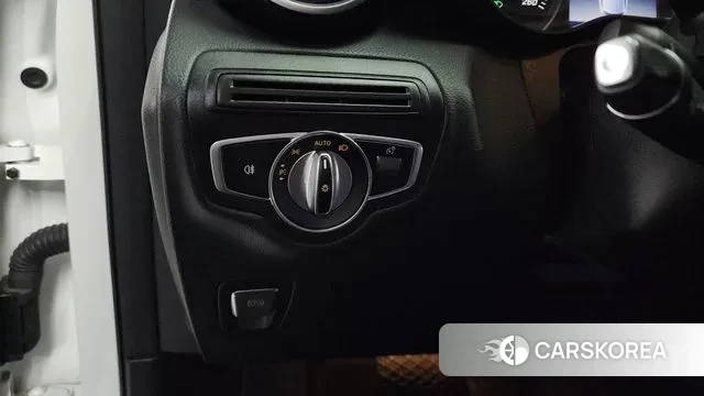 Mercedes-Benz GLC-Class X253 2018 Белый из Кореи, фото 5