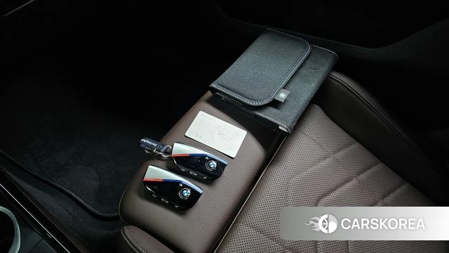 BMW iX1 (U11) 2023 Белый из Кореи, фото 5