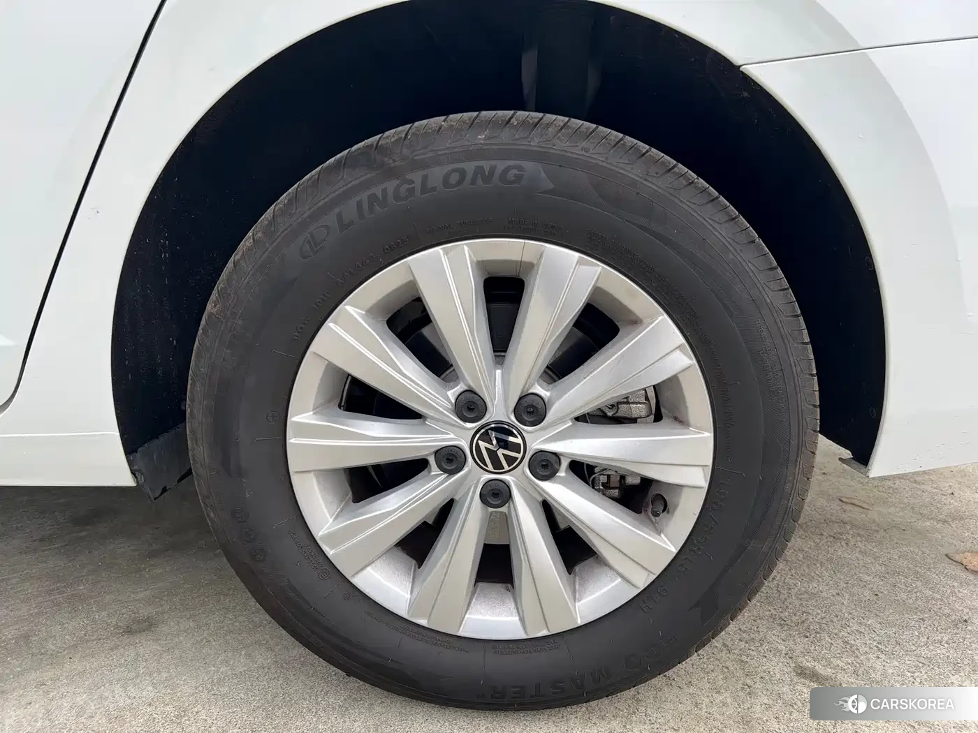 Volkswagen Lavida 2025 Белый из Китая, фото 5