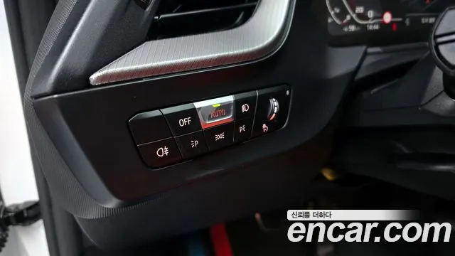 BMW 1 Series (F40) 2023 Белый из Кореи, фото 5