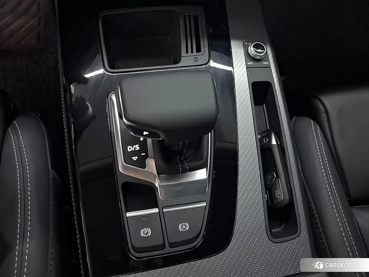 Audi Q5L 2023 Белый из Китая, фото 5