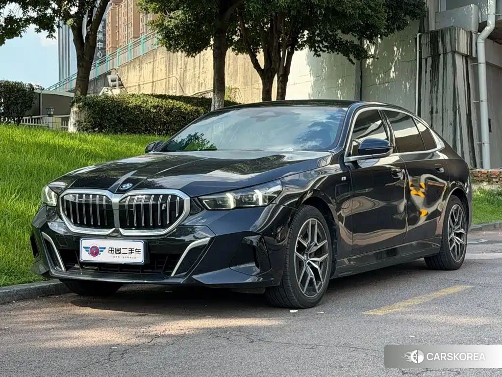 BMW i5 2024 Черный из Китая, фото 5