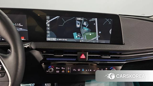 Kia EV6 2021 Серебристо-серый из Кореи, фото 5