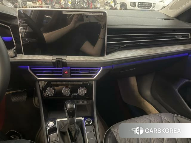 Volkswagen Sagitar 2025 Белый из Китая, фото 5