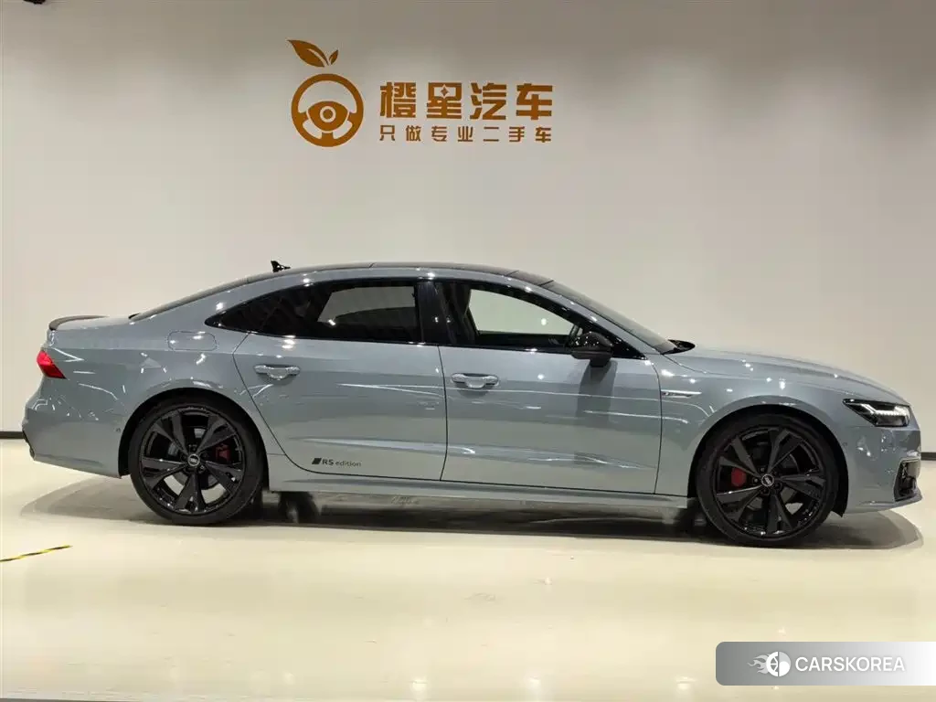 Audi A7L 2026 Silver/gray из Китая, фото 5