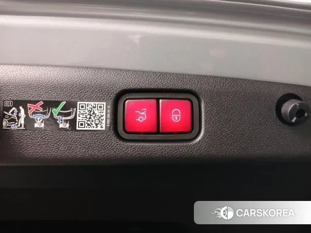 Mercedes-Benz E-Class W214 2025 Серебряный из Кореи, фото 5