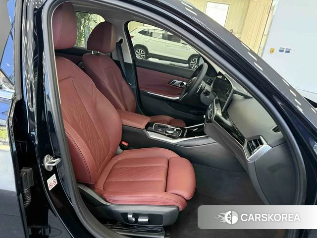 BMW 3 series 2023 Черный из Китая, фото 5