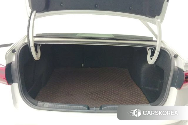 Volkswagen Bora 2022 Белый из Китая, фото 5