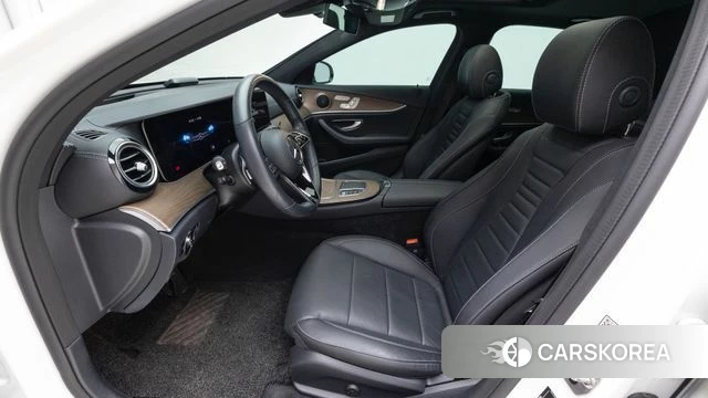 Mercedes-Benz E-Class W213 2023 Белый из Кореи, фото 5