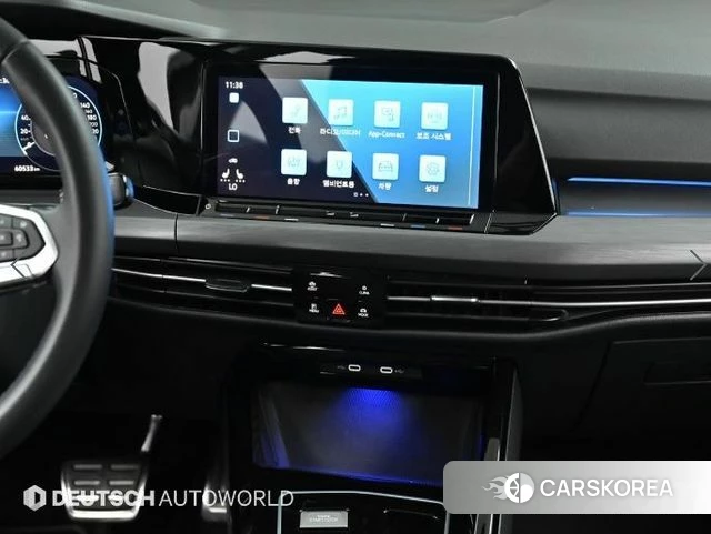 Volkswagen Golf 8th Generation 2023 Серебристо-серый из Кореи, фото 5