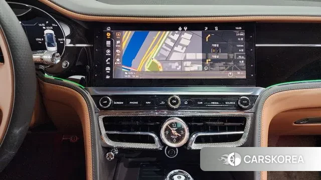 Bentley Flying Spur 3rd Generation 2022 Белый из Кореи, фото 5