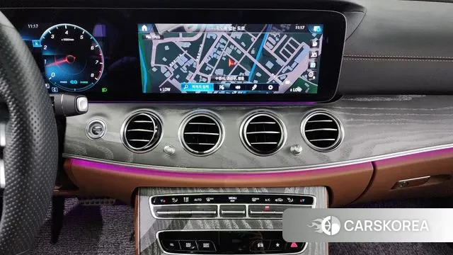 Mercedes-Benz E-Class W213 2021 Белый из Кореи, фото 5