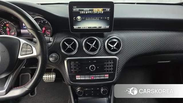 Mercedes-Benz A-Class W176 2018 Белый из Кореи, фото 5