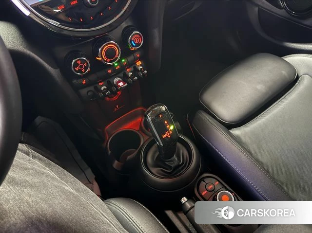 Mini Cooper 2021 Черный из Кореи, фото 5