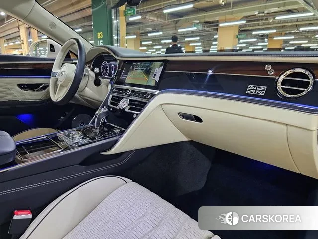 Bentley Flying Spur 3rd Generation 2020 Жемчужный цвет из Кореи, фото 5