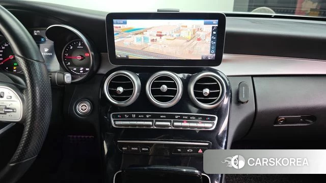 Mercedes-Benz C-Class W205 2019 Белый из Кореи, фото 5