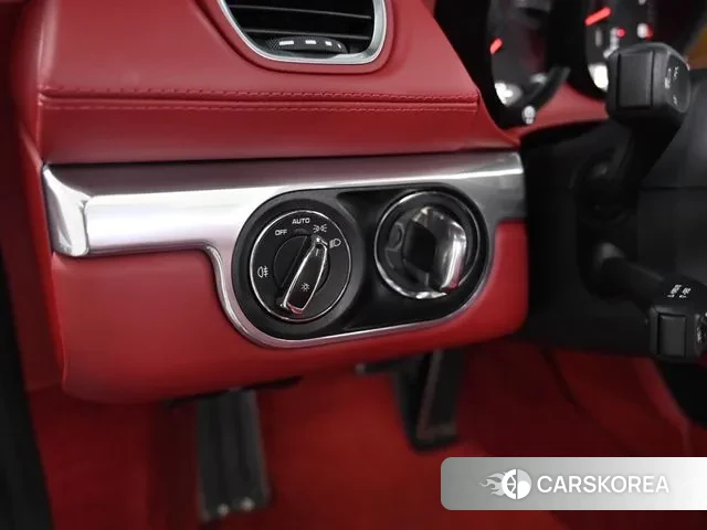 Porsche 718 Boxster 2023 Черный из Кореи, фото 5