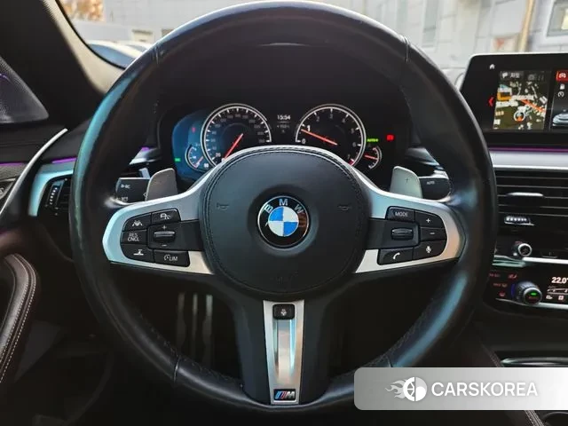 BMW 5 Series (G30) 2018 Белый из Кореи, фото 5