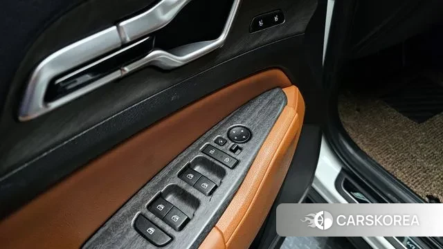 Kia Sportage 5th Generation Hybrid 2023 Белый из Кореи, фото 5