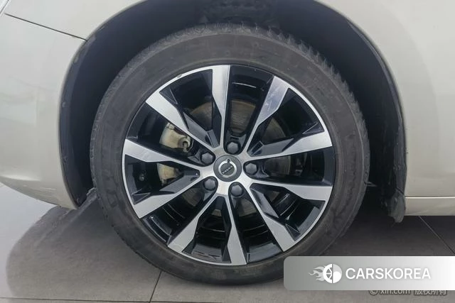 Volvo S60 2019 Желтый из Китая, фото 5