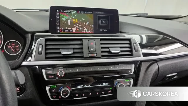 BMW 3 Series (F30) 2018 Белый из Кореи, фото 5