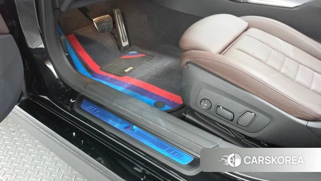 BMW 4 Series (G22) 2025 Черный из Кореи, фото 5