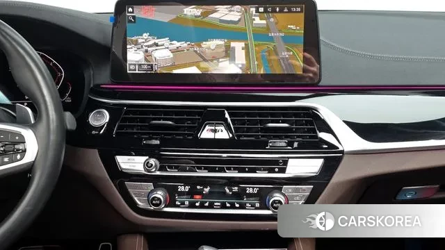 BMW 5 Series (G30) 2023 Черный из Кореи, фото 5