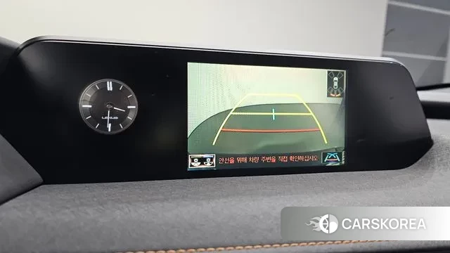 Lexus UX250h 2021 Серебристо-серый из Кореи, фото 5