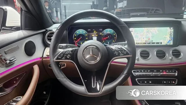 Mercedes-Benz E-Class W213 2021 Белый из Кореи, фото 5