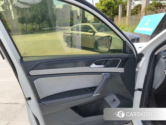 Volkswagen Tanyue 2023 Белый из Китая, фото 5