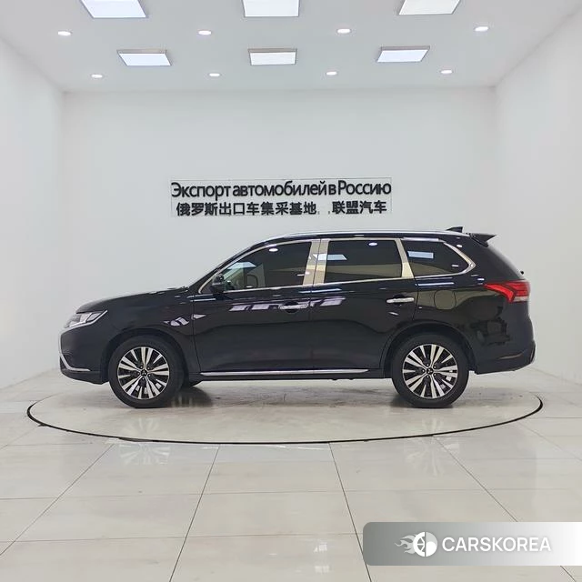 Mitsubishi  Outlander 2021 Черный из Китая, фото 5