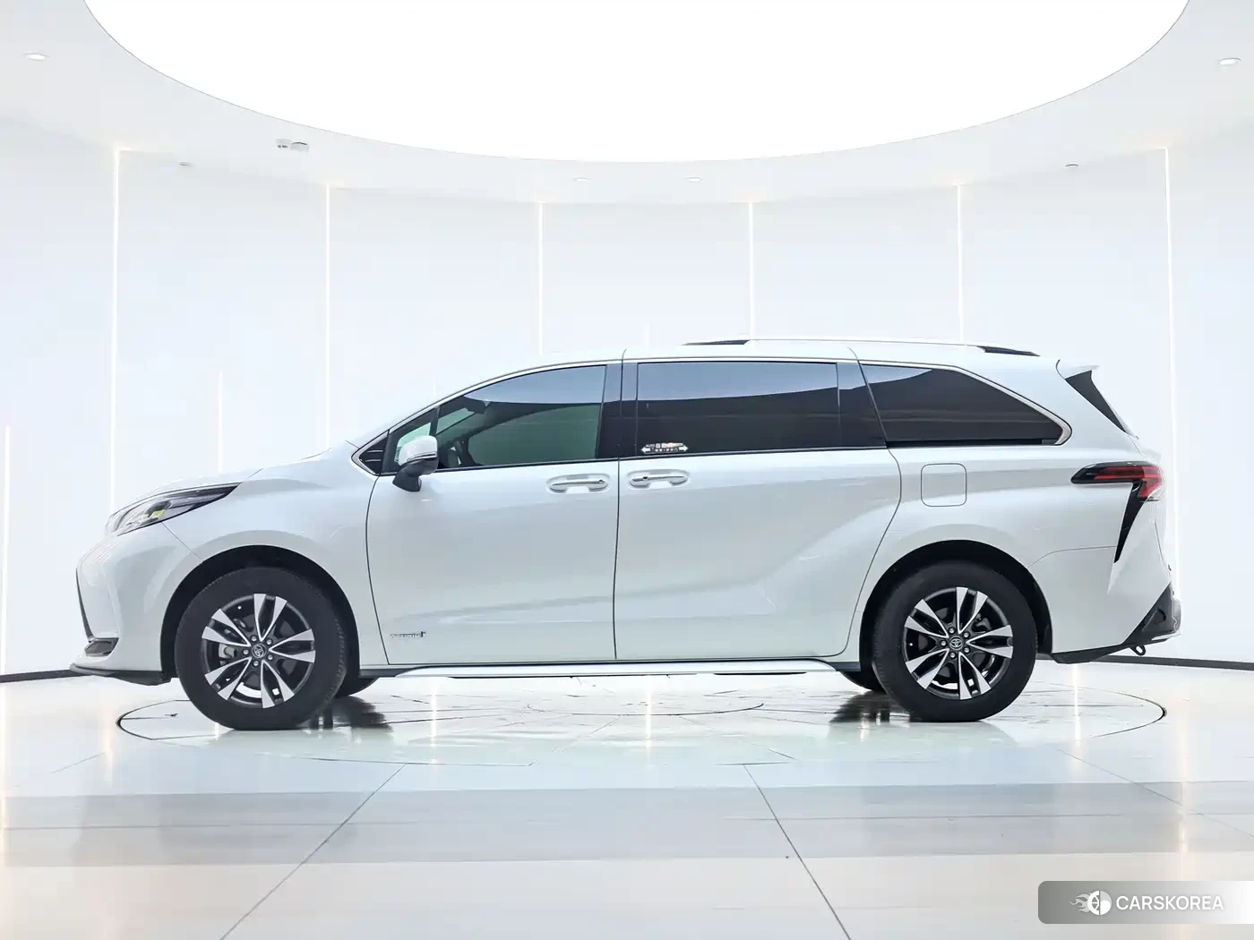 Toyota Granvia 2024 Белый из Китая, фото 5